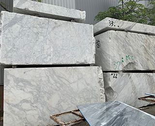 Carrara White 27