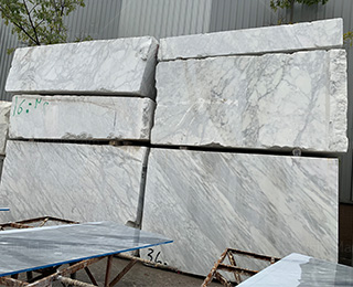 Carrara White 32